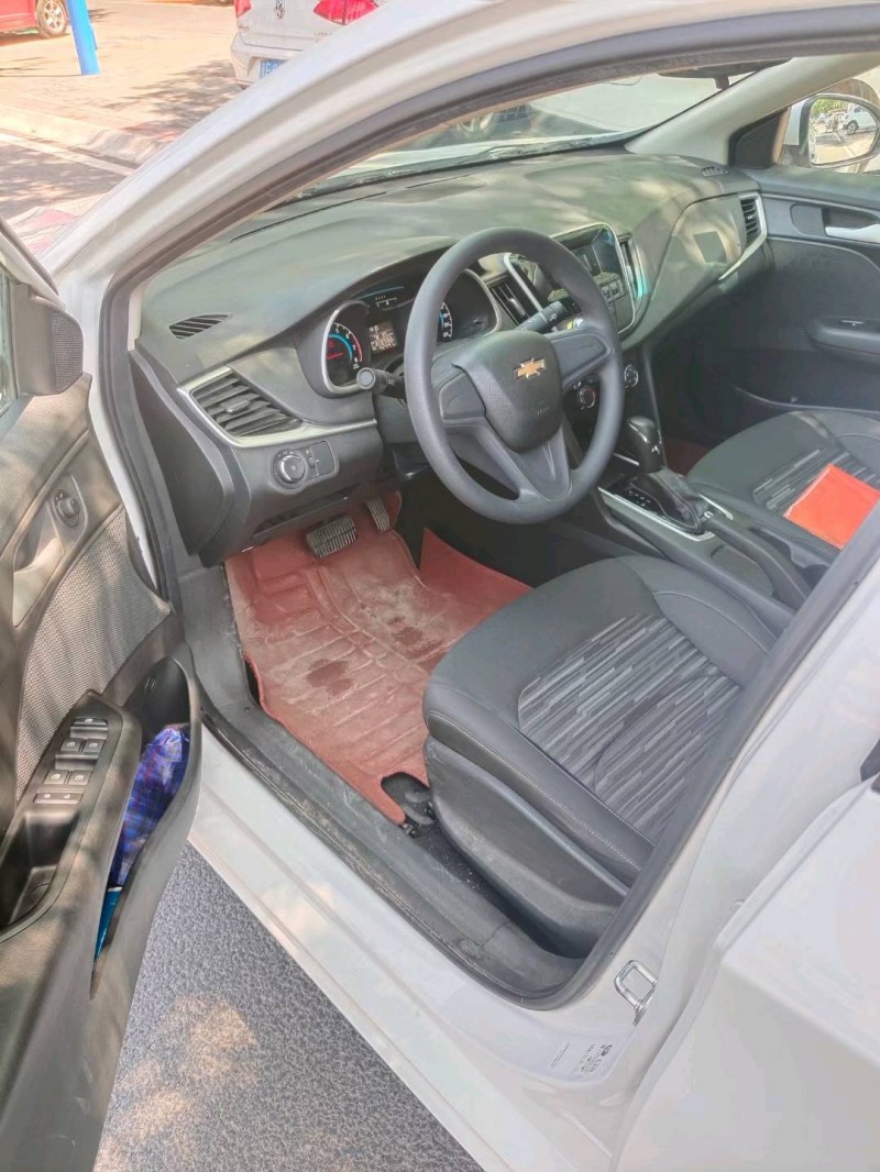 保定18年雪佛兰科沃兹5