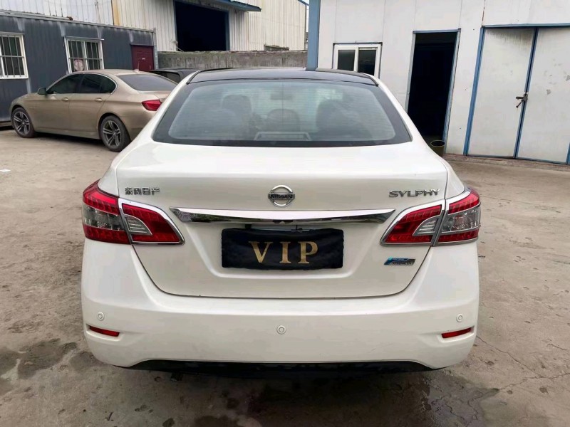 济宁15年日产轩逸1