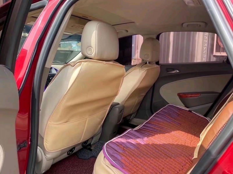 济宁11年别克英朗GT5