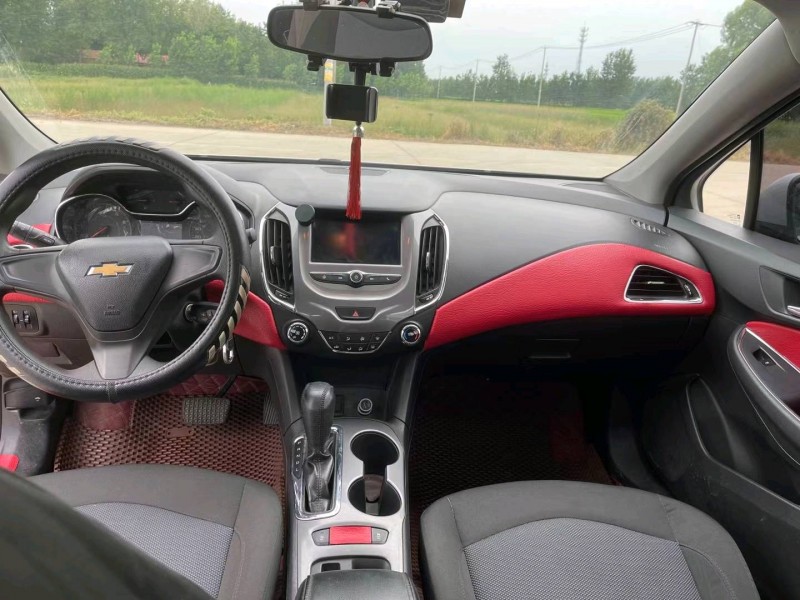 徐州17年雪佛兰科鲁兹5