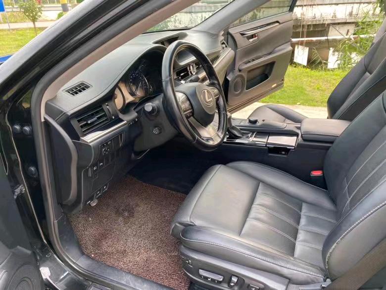 徐州16年雷克萨斯ES6