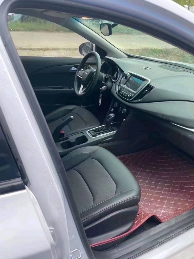 济宁18年雪佛兰科沃兹6