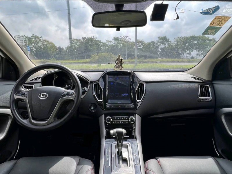 泰州18年华泰圣达菲4