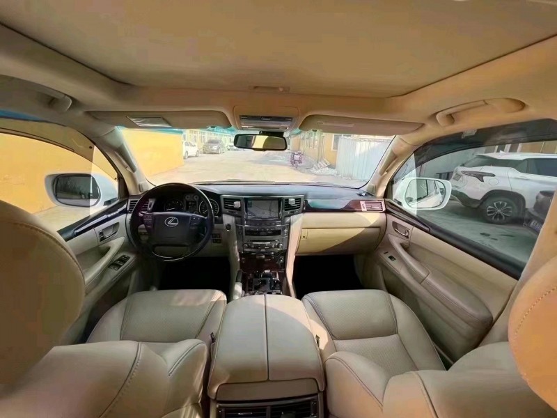 北京10年雷克萨斯LX8