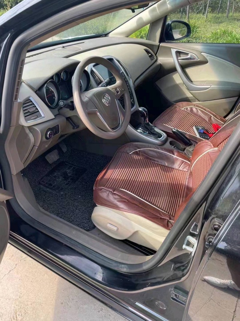 淄博15年别克英朗GT3