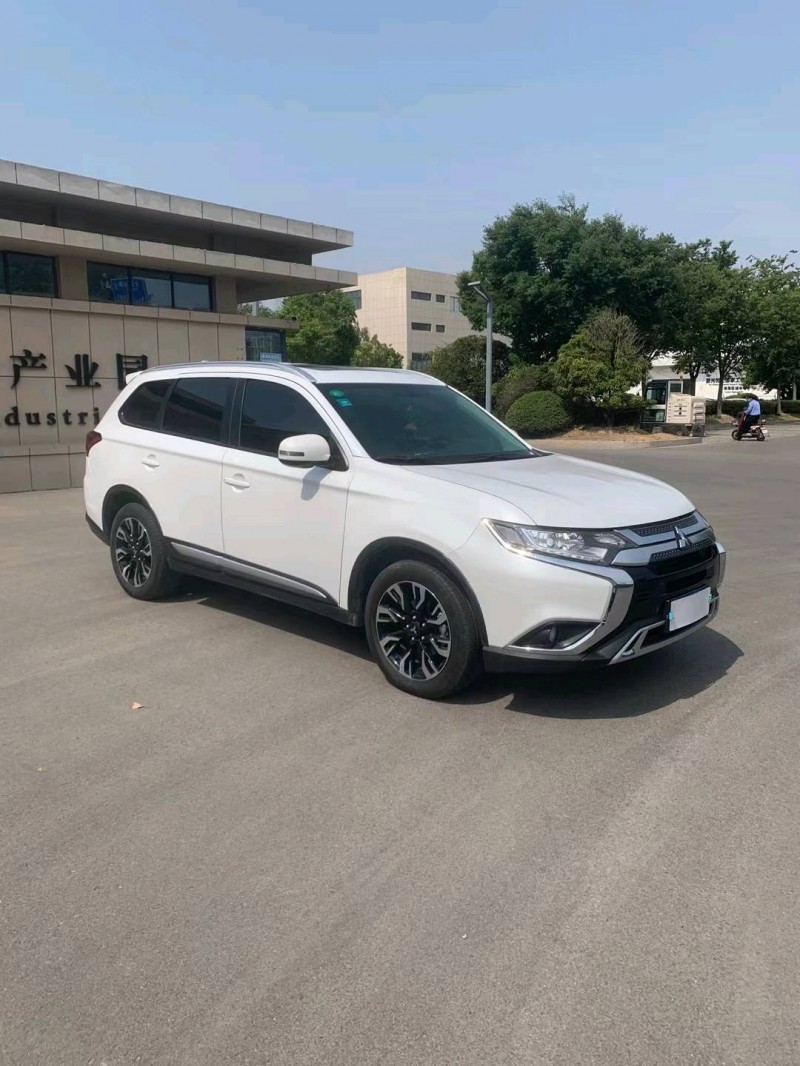 徐州20年三菱欧蓝德2