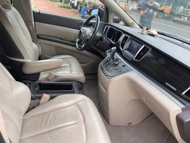 枣庄13年别克GL85