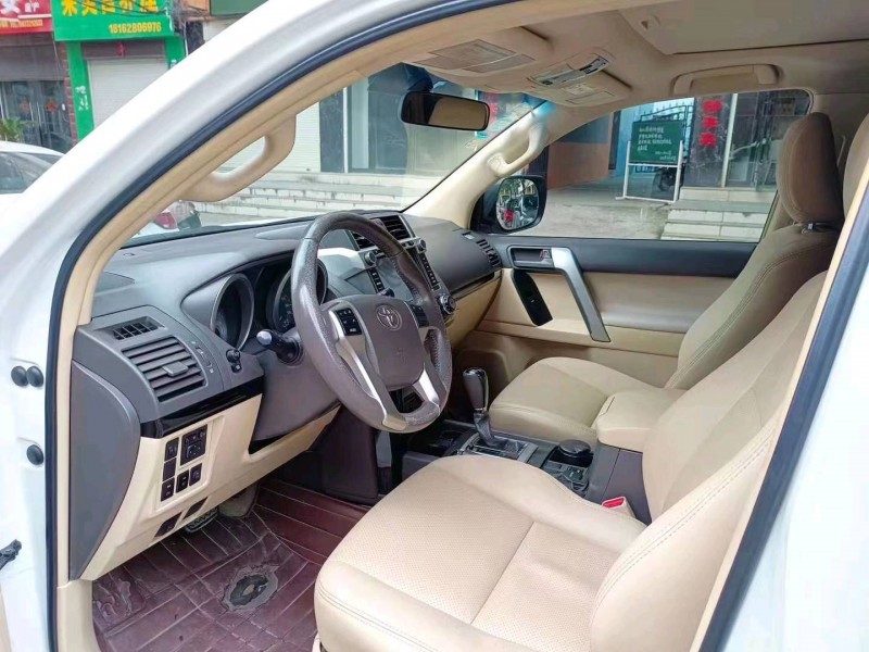 北京15年丰田普拉多8