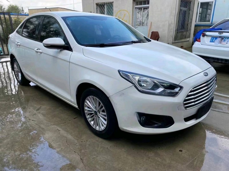 沈阳17年福特福睿斯2