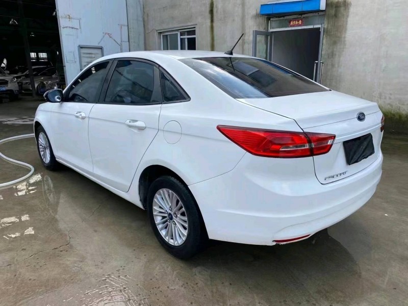 沈阳17年福特福睿斯4