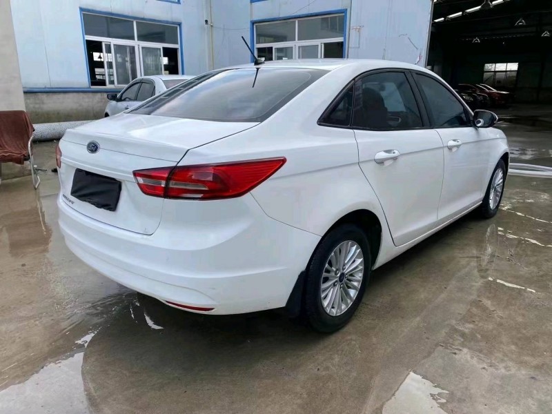 沈阳17年福特福睿斯5