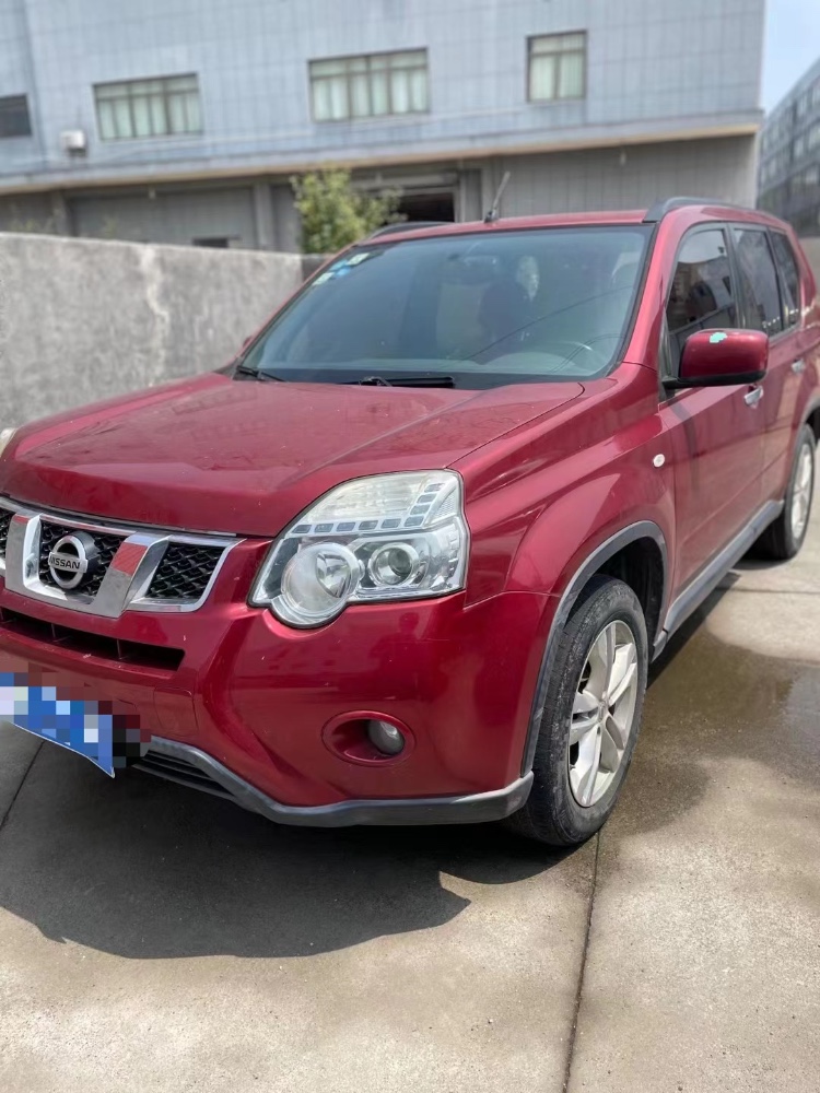 杭州13年日產奇駿4