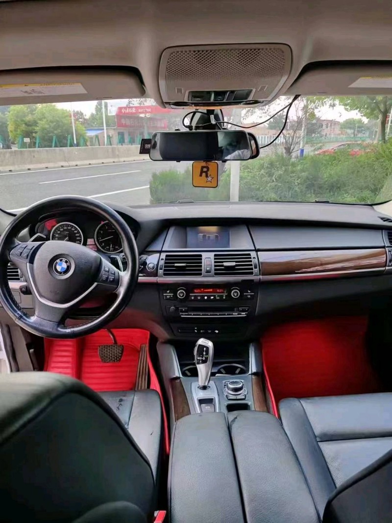东营14年宝马X69