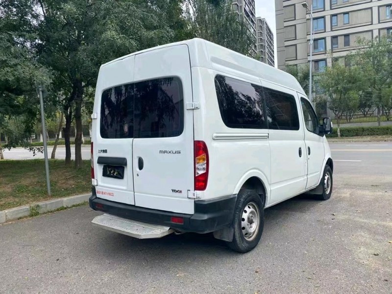沈阳13年大通V805