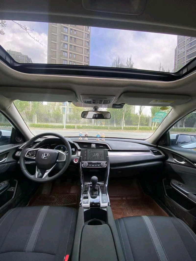 沈阳17年本田思域8