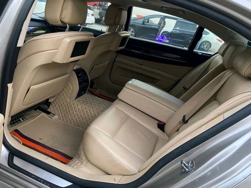 徐州10年宝马7系4