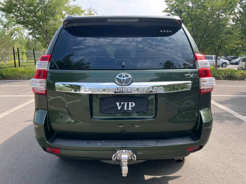 济宁12年丰田普拉多9