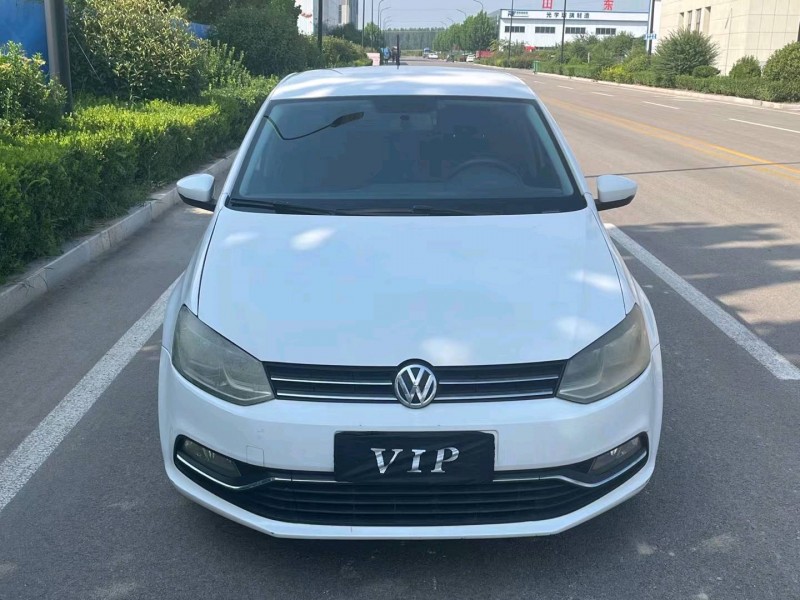济宁17年大众polo1