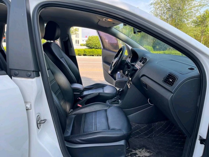 济宁17年大众polo3