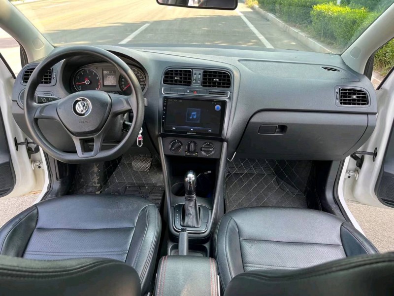 济宁17年大众polo4