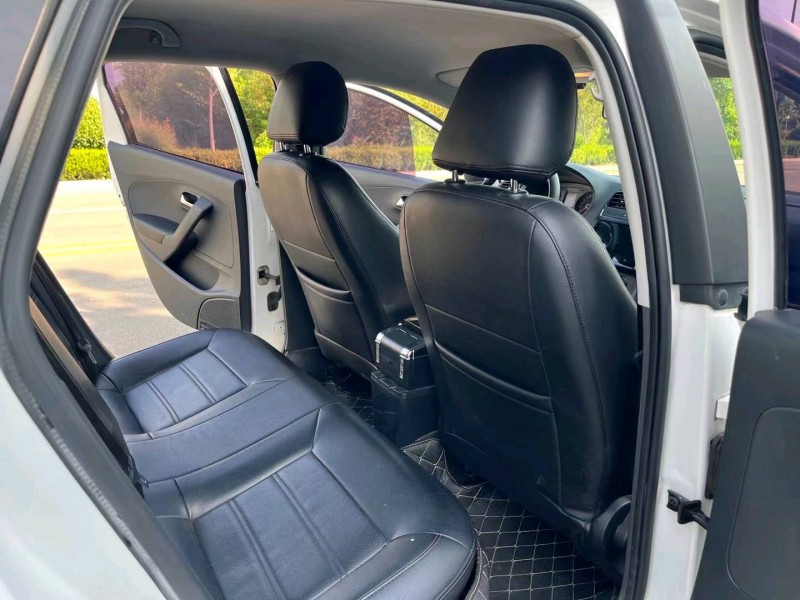 济宁17年大众polo5