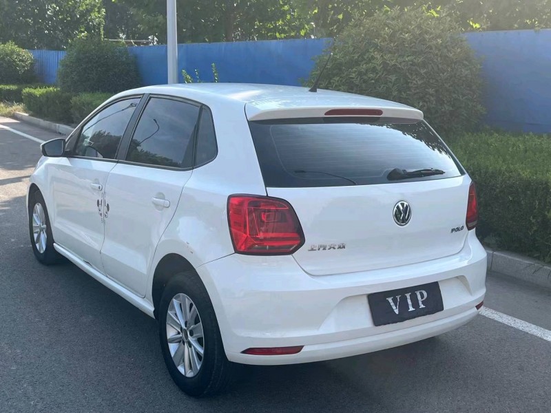 济宁17年大众polo7