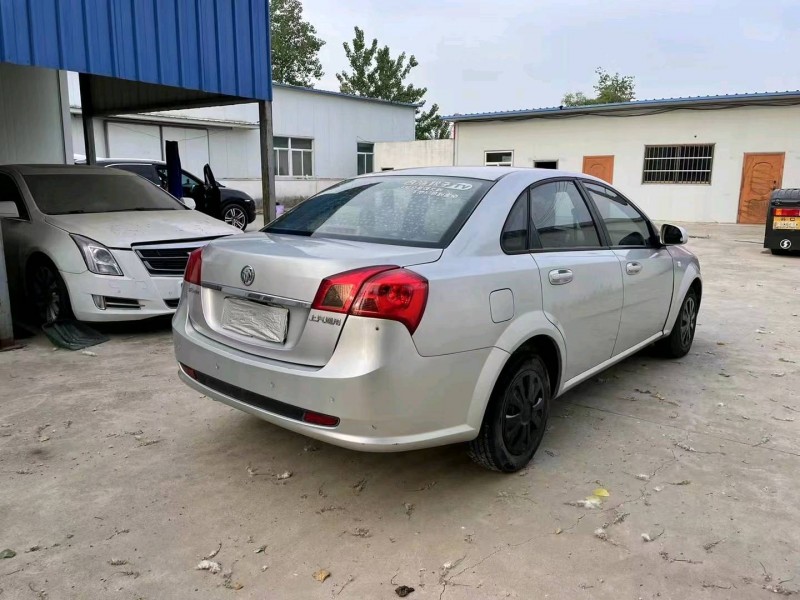 徐州16年别克凯越7