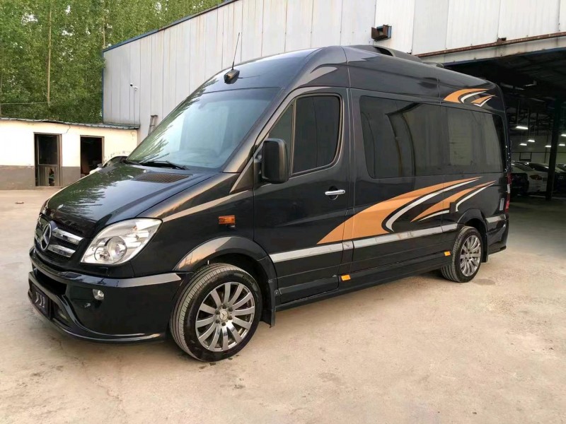 济宁14年奔驰斯宾特3