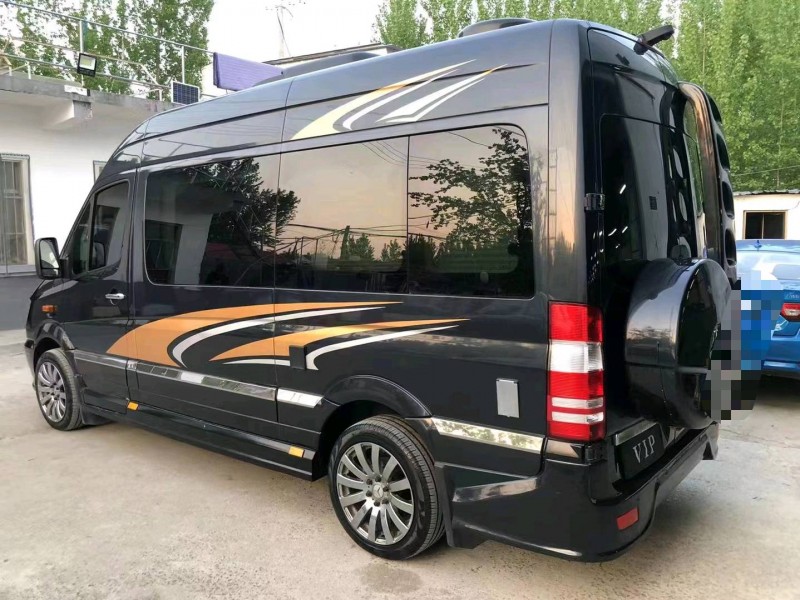 济宁14年奔驰斯宾特4