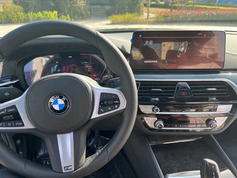 济宁22年宝马5系5