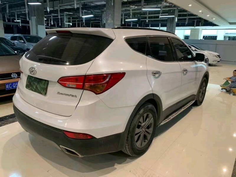 东营15年现代新胜达5