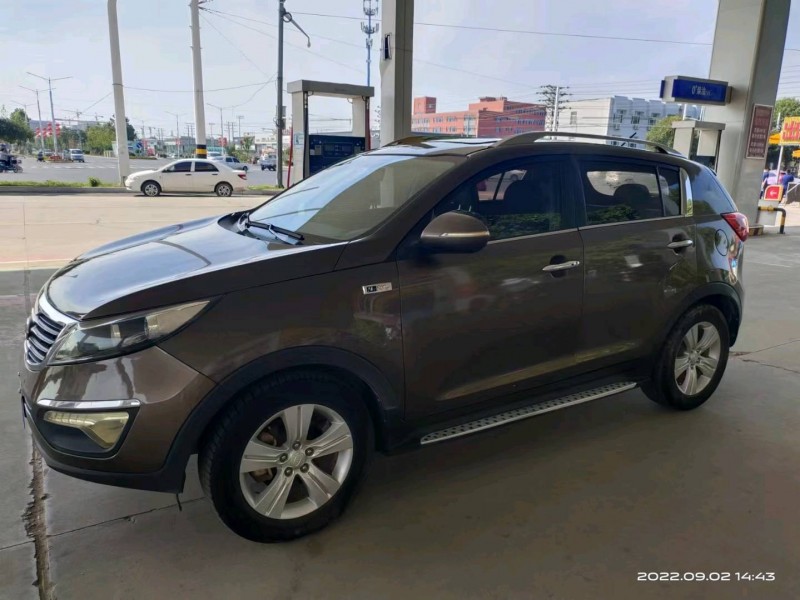 保定13年起亚智跑2