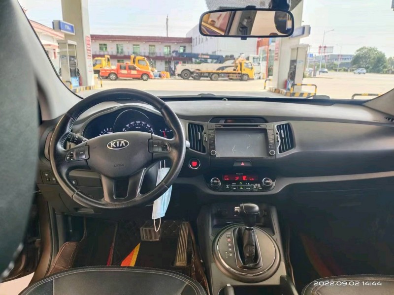 保定13年起亚智跑7