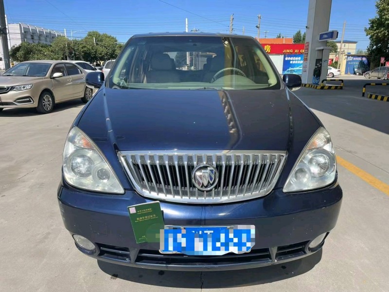 保定13年别克GL81