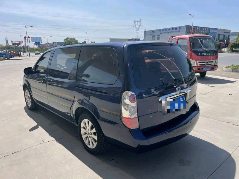 保定13年别克GL87