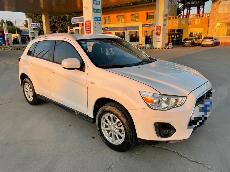 保定15年三菱劲炫4