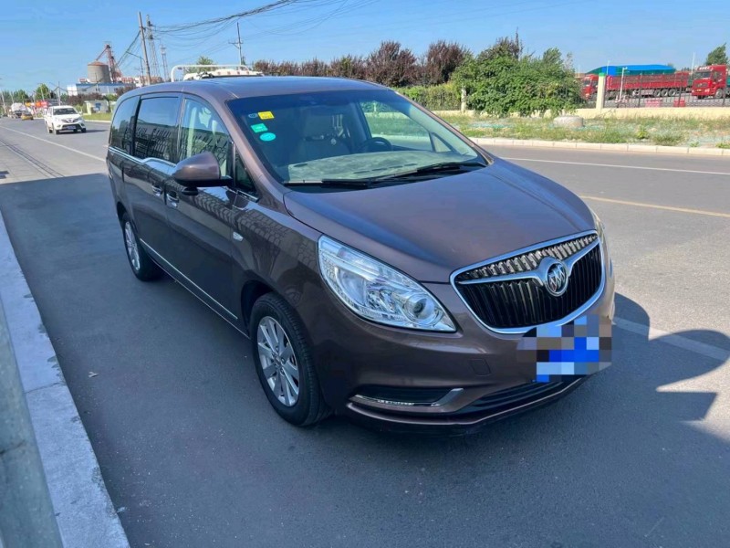 东营19年别克GL82