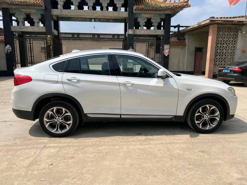 保定17年宝马X48