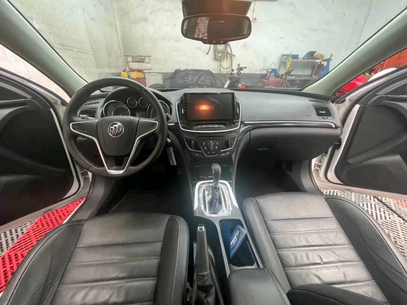 青岛14年别克君威2