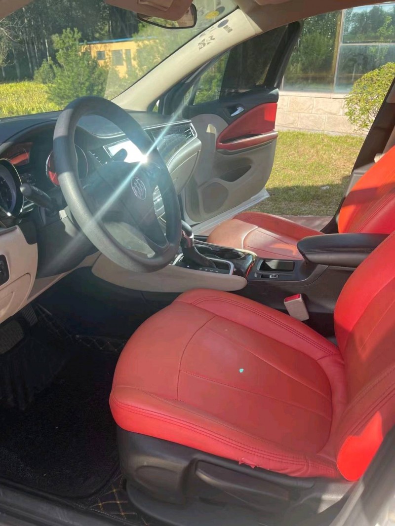 青岛19年别克威朗8