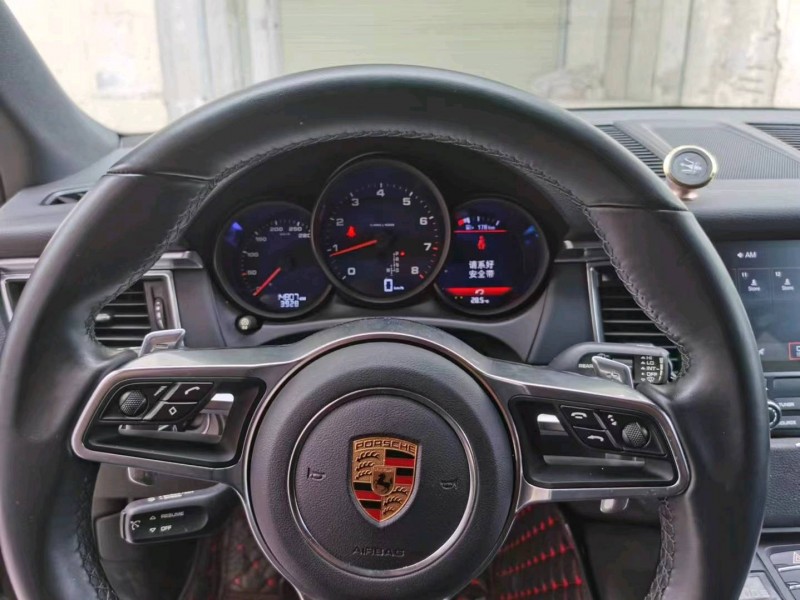 廣州19年保時捷Macan7
