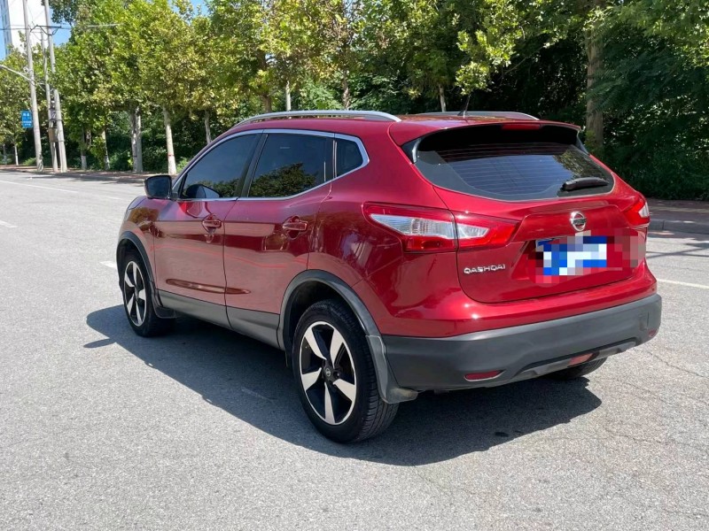 保定16年日产逍客8