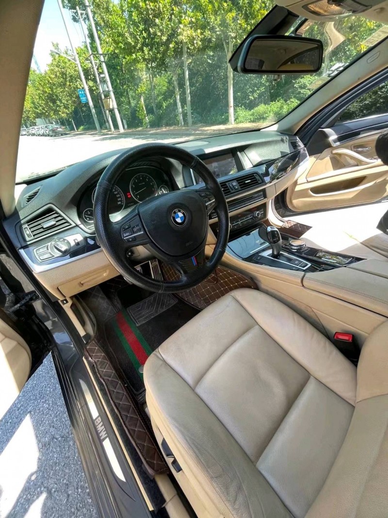 保定12年宝马5系8