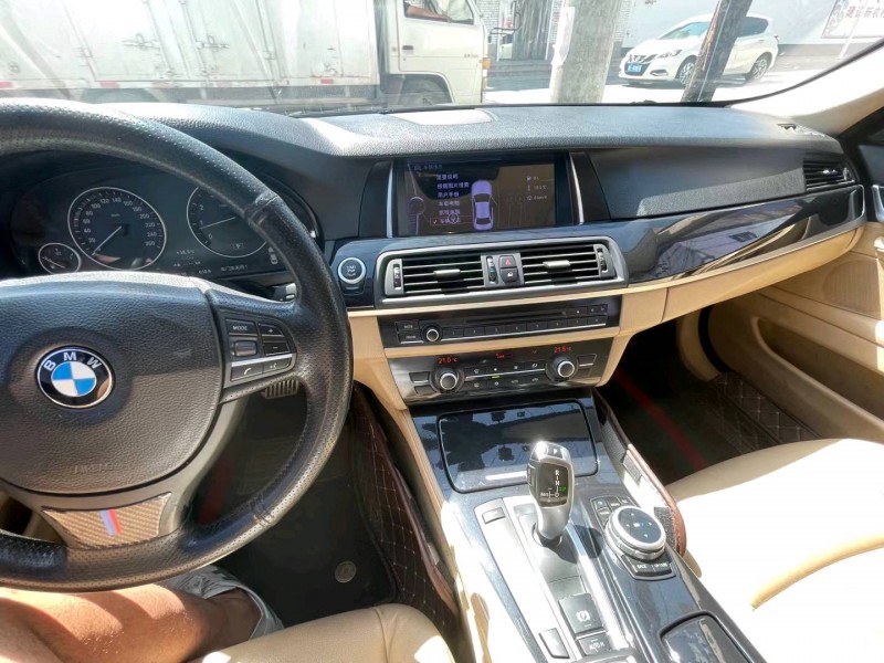 保定12年宝马5系7