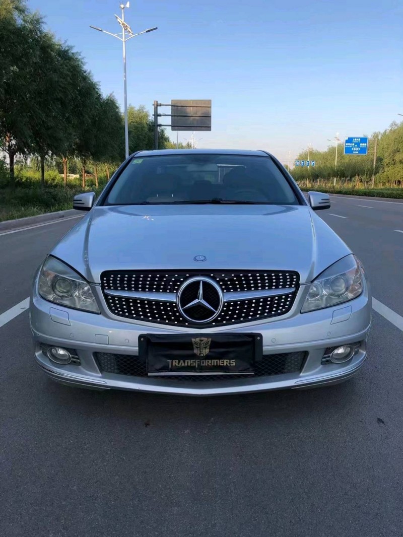东营11年奔驰C1