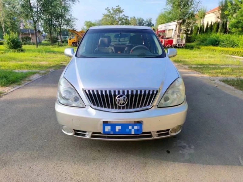 北京12年别克GL81