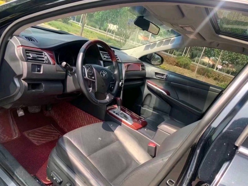 北京14年丰田凯美瑞8