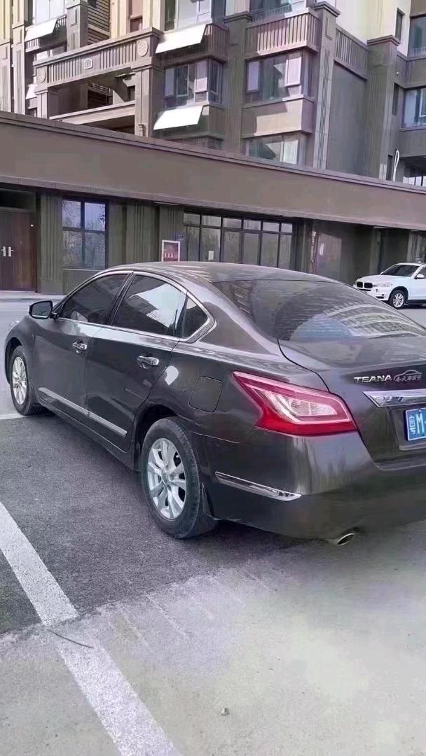 北京16年日产天籁8