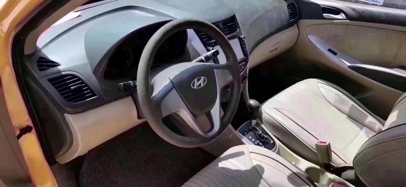 北京12年现代瑞纳5