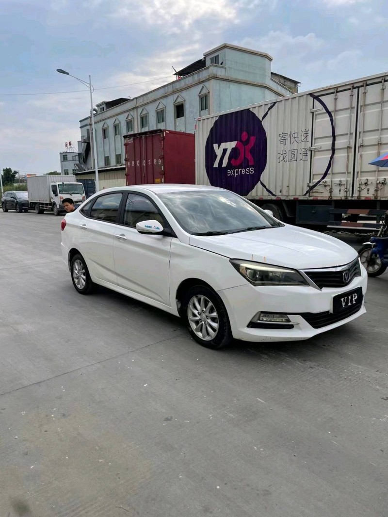 东莞18年长安汽车悦翔V73